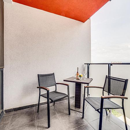 Ari - Ared Luxurious Apartments With Balcony & Free Parking Arad Bagian luar foto