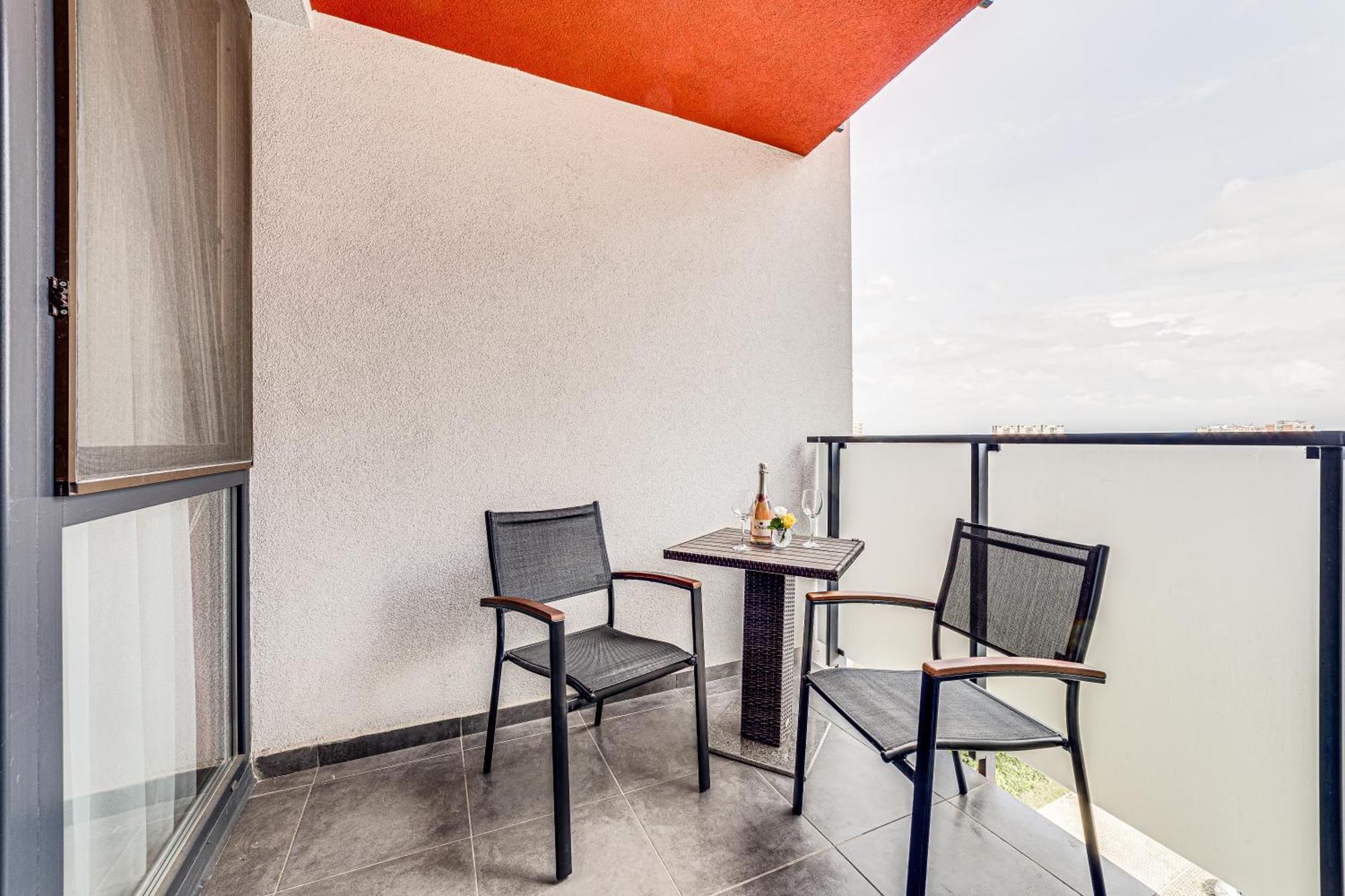 Ari - Ared Luxurious Apartments With Balcony & Free Parking Arad Bagian luar foto
