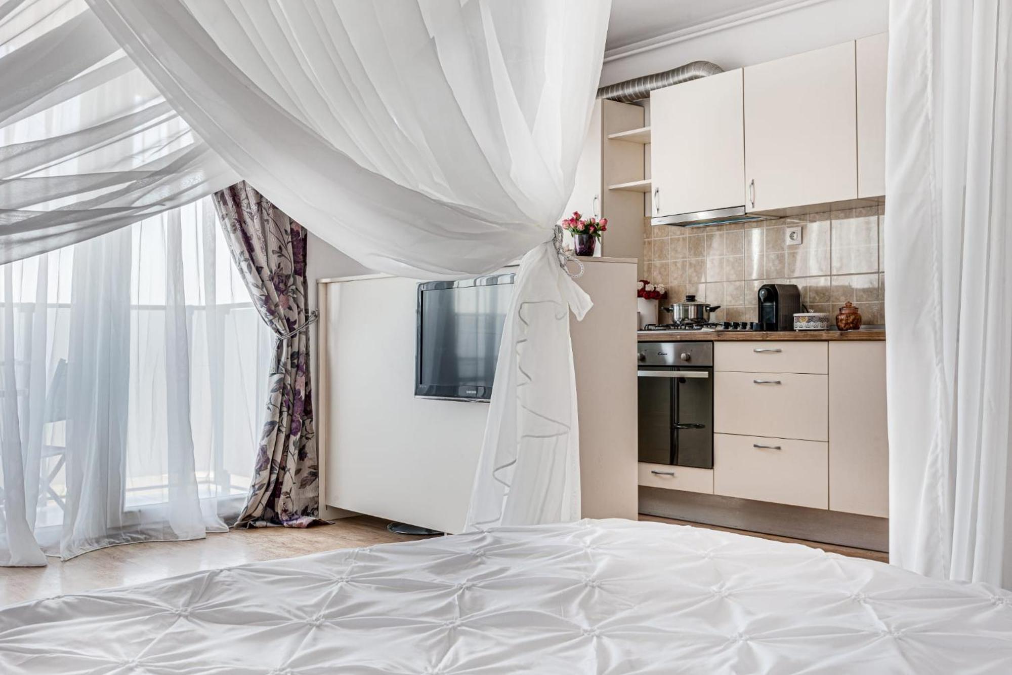 Ari - Ared Luxurious Apartments With Balcony & Free Parking Arad Bagian luar foto