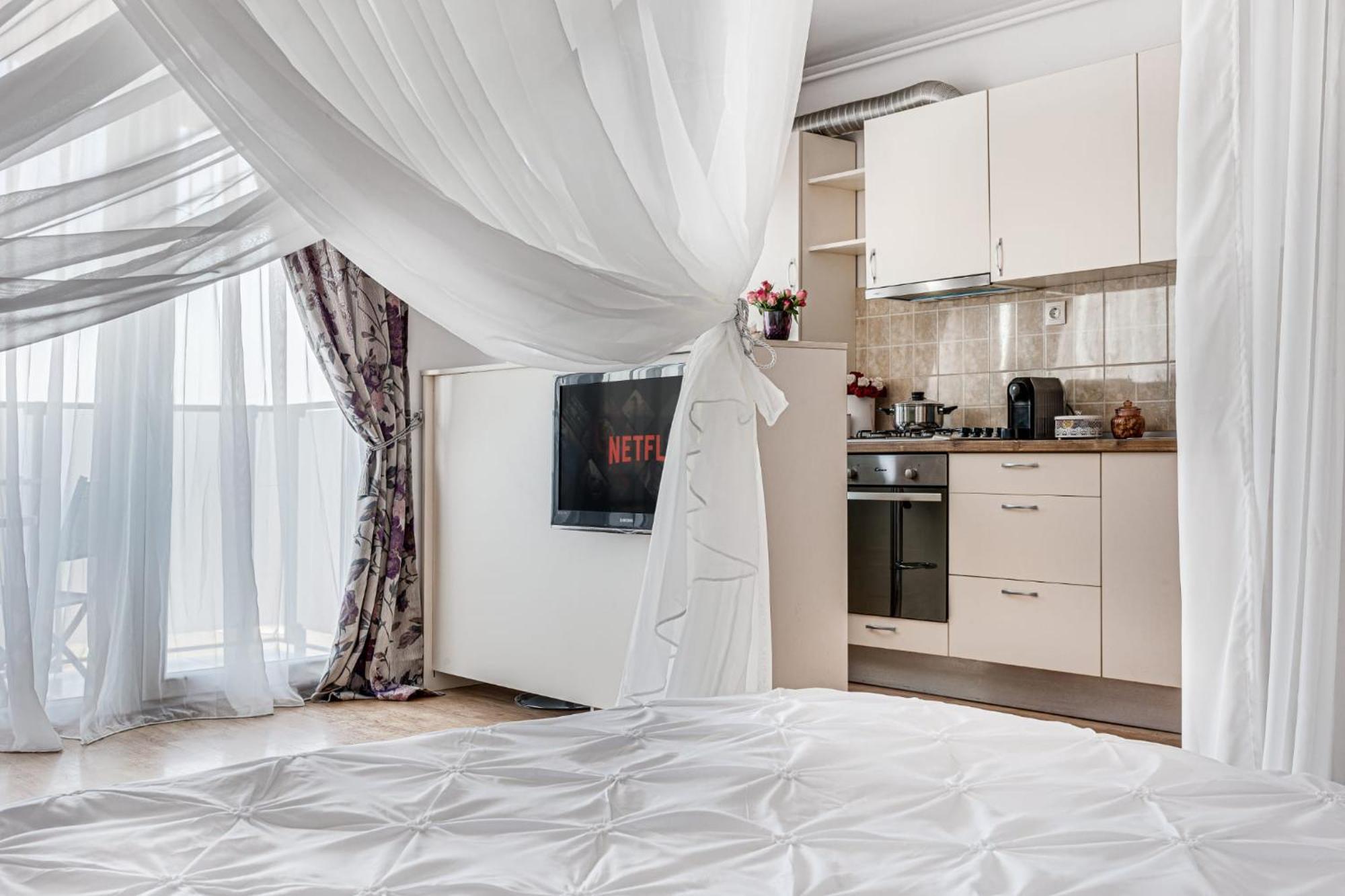 Ari - Ared Luxurious Apartments With Balcony & Free Parking Arad Bagian luar foto